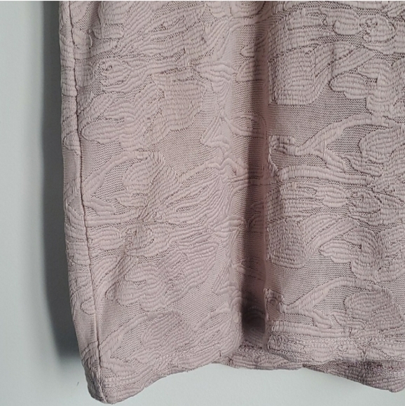 Aritzia Wilfred- Floral Lace - pink- size small - Picture 2 of 3